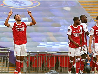 Aubameyang double earns Arsena...